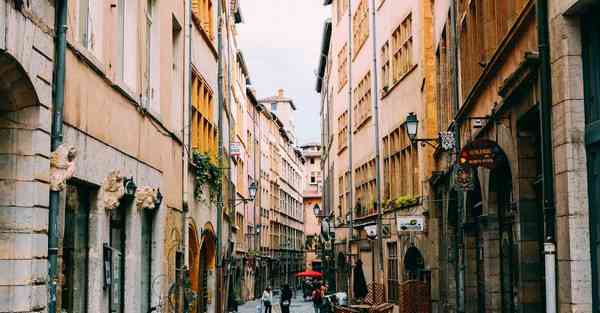 word怎么制作宣传片_word怎么制作表格简历