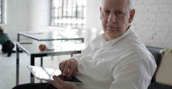 如何制作光影宣传片_如何制作光影文字图片